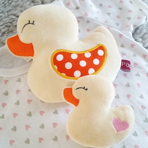 ITH embroidery file duckling 18x30