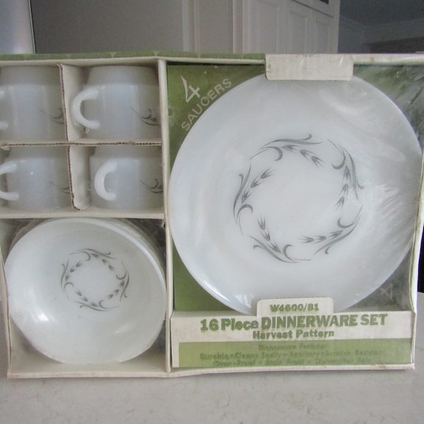 Vintage Anchor Hocking Suburbia Dinnerware Set