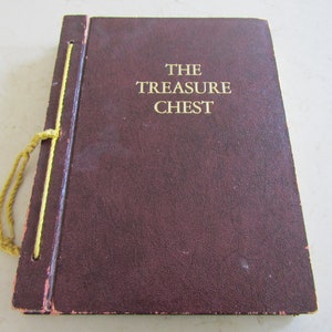 Vintage 1965 Hardcover the Treasure Chest Charles L Wallis