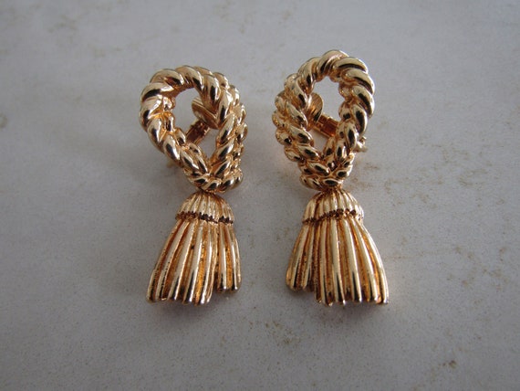 DESTASH 7 Vintage Lot Gold Clip Earrings - image 4