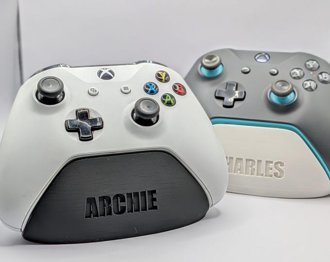 Personalised Xbox Controller Stand - Minimalist Sleek and Functional Display (Black/White)