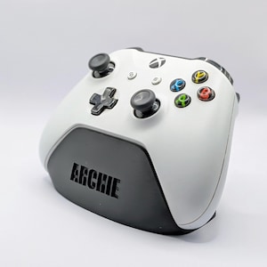 Personalised Xbox Controller Stand - Minimalist Sleek and Functional Display (Black/White)