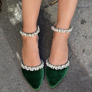 Emerald Green Velvet Flats/ Wedding pumps low heel/ Jeweled Bridal shoes/ Rhinestone Velvet flats/ Pointy toe Bridal shoes &#39;&#39;Empress&#39;&#39;