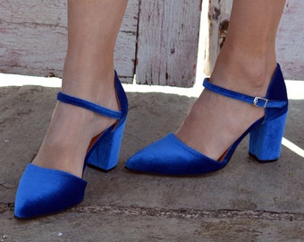 blue pumps block heel