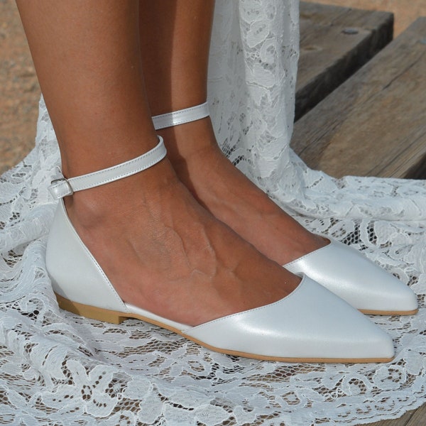 ECHT LEDER witte bruiloft flats/lage hak bruiloft pompen/bruidsschoenen plat/platte trouwschoenen/enkelband flats/puntige pompen bruiloft