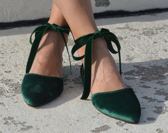 Ankle tie Velvet flats- Emerald Green Velvet ballet flats-Ribbon tie Velvet shoes-Green Velvet Wedding shoes-Emerald Velvet flats EVA