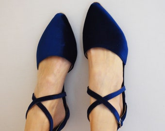 Blue Velvet Ballet Pumps/  Dark Blue Velvet shoes/ Blue Velvet Flats / Wedding pumps Low heel/ Pointy toe Velvet Flats/ Evening Shoes