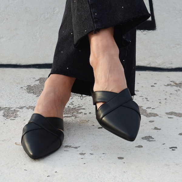 Black leather mules, Black Leather shoes, Ladies pointy flats, Slip on shoes, Pointy toe mules, Slippers shoes, Leather Moccasins ''Carla''