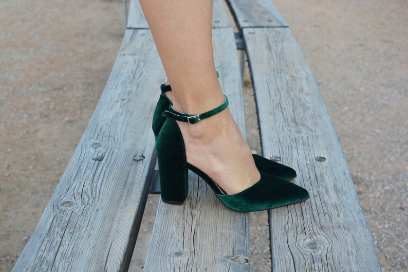 Emerald Green Velvet Block Heels, Pointed toe Green Heels, Green Pumps, Green Wedding shoes, Green Bridal shoes, Velvet Pumps ''Melia'' image 3