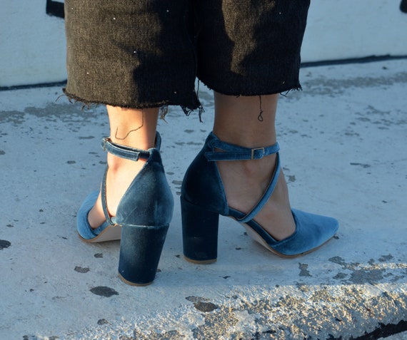 Blue Velvet Shoes, Blue Wedding Shoes, Teal Blue Heels With Ribbon, Blue  Bridal Heel, Ocean Blue Velvet Pumps, Block Heels, Something Blue - Etsy