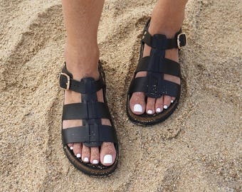 Sandalias gruesas de cuero negro: Zapatos griegos de verano hechos a mano