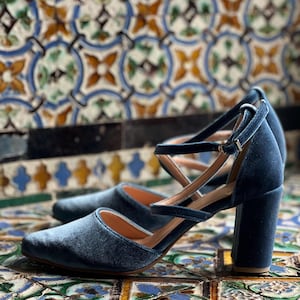 Escarpins en velours bleus Chaussures en velours bleu canard Chaussures de mariage Chaussures de mariage bleues Talons blocs bleus Chaussures de mariage en velours bleu Quelque chose de bleu Etsy Fran...