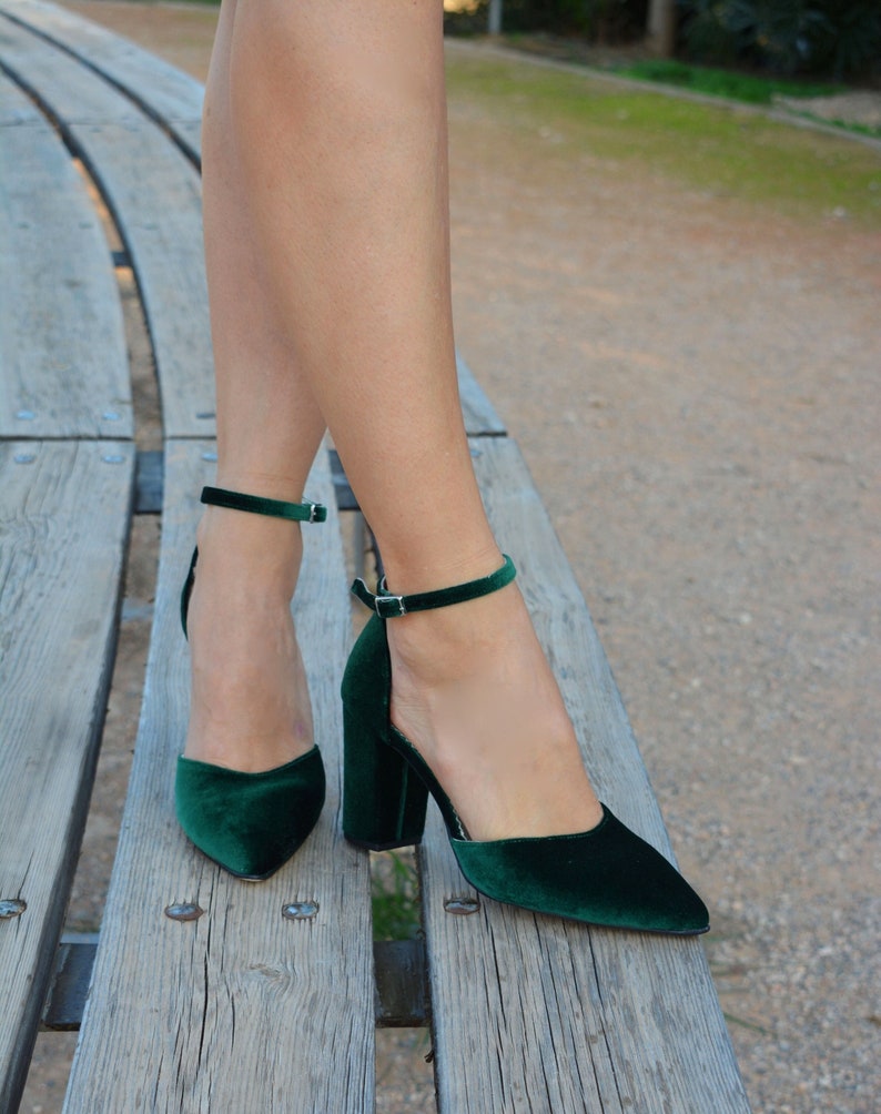 Emerald Green Velvet Block Heels, Pointed toe Green Heels, Green Pumps, Green Wedding shoes, Green Bridal shoes, Velvet Pumps ''Melia'' image 1