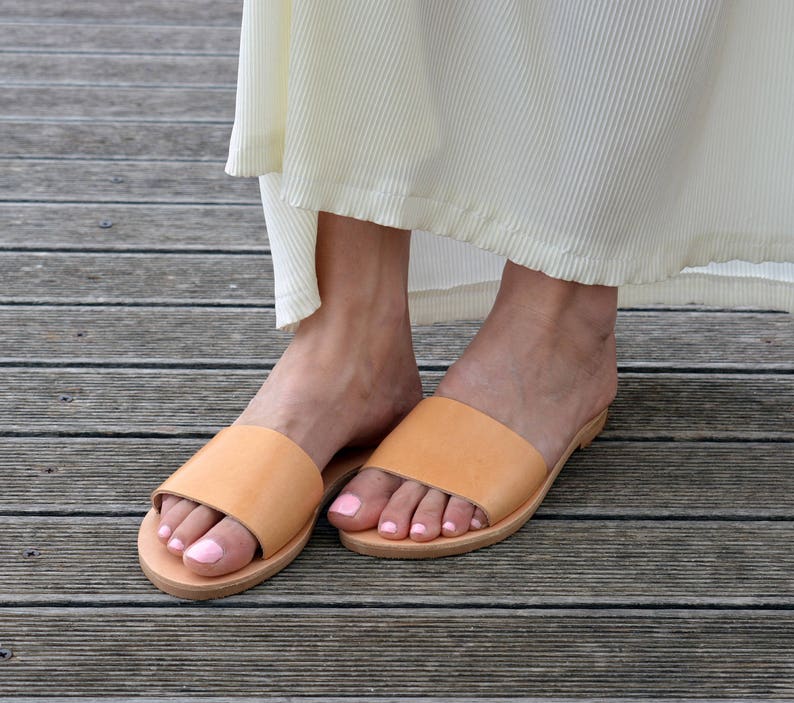 Griechische Leder Slides Sandalen Offene Zehenflache Sandalen Minimalistische Sandalen Pantoletten ''Emily'' Bild 3