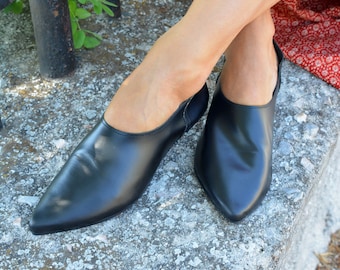Handmade Leather Pointed Toe Loafers: Black Leather Flats