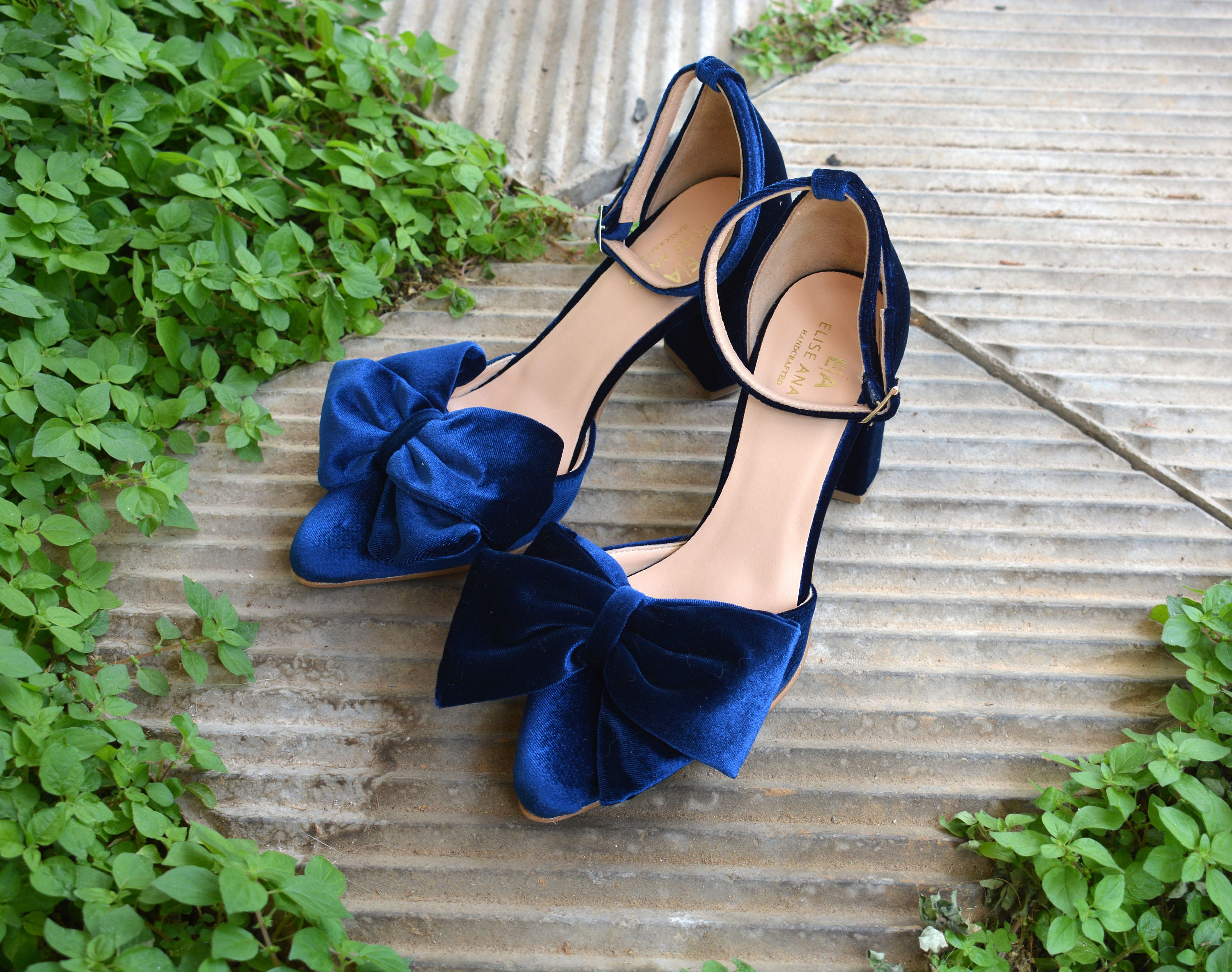 Navy bow shop heels