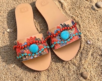 Sandali boho in pelle fatti a mano: ciabatte greche con perline SUMMER BREEZE