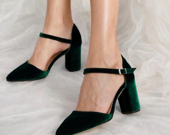 Smaragdgroene fluwelen pumps met blokhak: handgemaakte fluwelen trouwschoenen