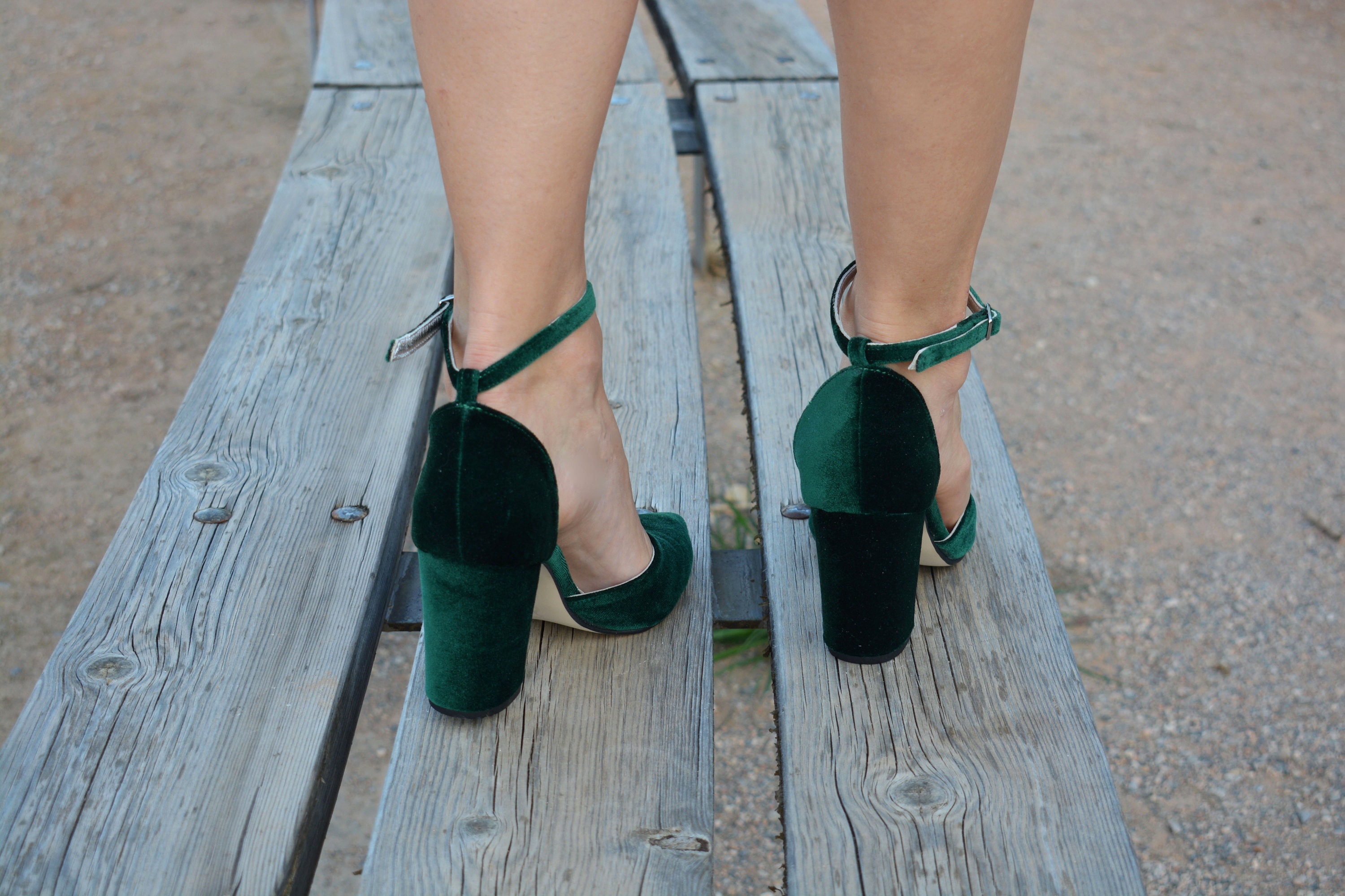 Emerald Green Velvet Block Heels, Green Wedding Sandals, Green Flower  Bridal Shoes, Green Wedding Shoes, Velvet Block Heel Wedding Heels - Etsy |  Green velvet shoes, Quinceanera shoes, Green high heels