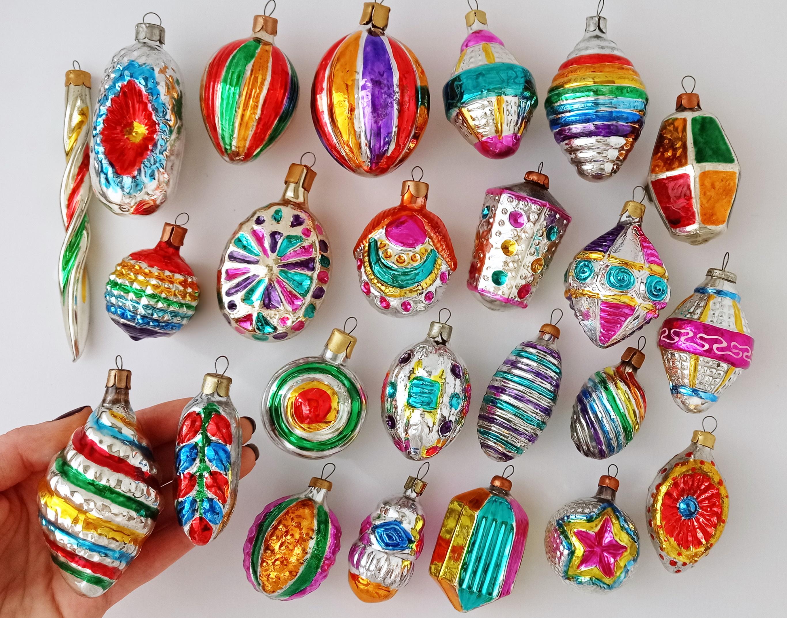 Glass Mid-century Vintage Christmas Retro Tree Ornament, Silver