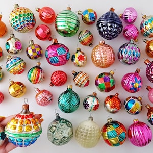 BALL with pattern- Glass Vintage Home Decor, Silver-Mercury Retro Christmas Tree Ornament, Xmas Winter Holiday Gift- Relief Small Decoration