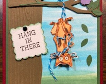 Hang In There - Wenskaart kat met touwtje