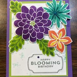 Cartão de Feliz Aniversário Florescente