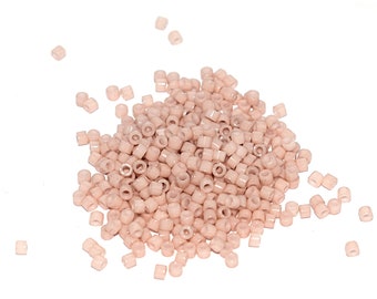 10 - 20 or 50 g Delica miyuki 11/0 opaque pink chammpagne (beige / opaque light pink) DB-1495 (+/- 875 pearls per 5 grams)