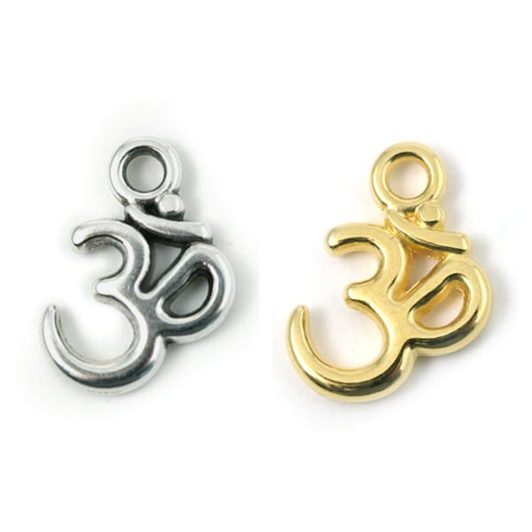 5, 10, 20 Symbole  om "ॐ" métal argenté ou doré  10mm  ( pendentif, breloque)