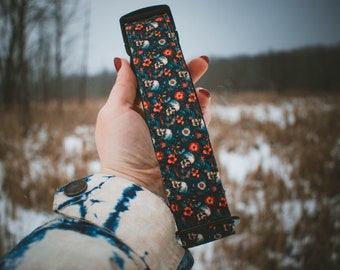 Skull Dog Collar, Dog Collar with skulls, Flowers and Skulls