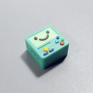 BMO Artisan Schlüsselkappe. Finn Keycap. Jake Kunstharz Schlüsselkappe. Cherry MX Mechanische Tastatur. Niedliches keycap Geschenk für sie. Gamer Geschenk für Ihn. Geeky Geschenk