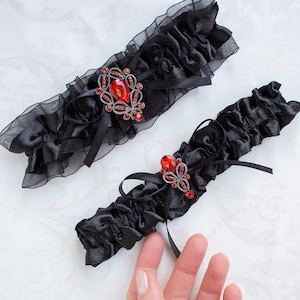 Black garter set, wedding garter, gothic wedding, halloween wedding Garters, cross Garters, Garters with skull, Lace Black Garter