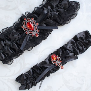 Black garter set, wedding garter, gothic wedding, halloween wedding Garters, cross Garters, Garters with skull, Lace Black Garter