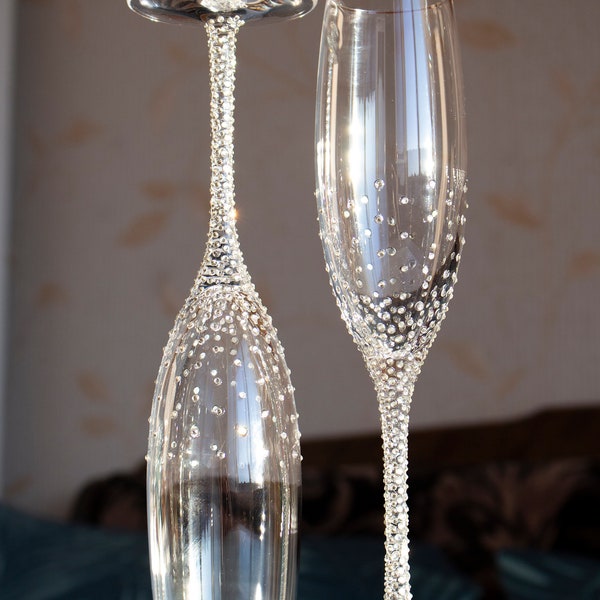 Flûtes de mariage à champagne, lot de 2, verres de mariage, jeunes mariés, cristaux Swarovski, mariage brillant, verres à champagne, peints à la main