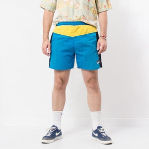 Vintage 90&#39;s nylon shorts athletic sport gym running men size M