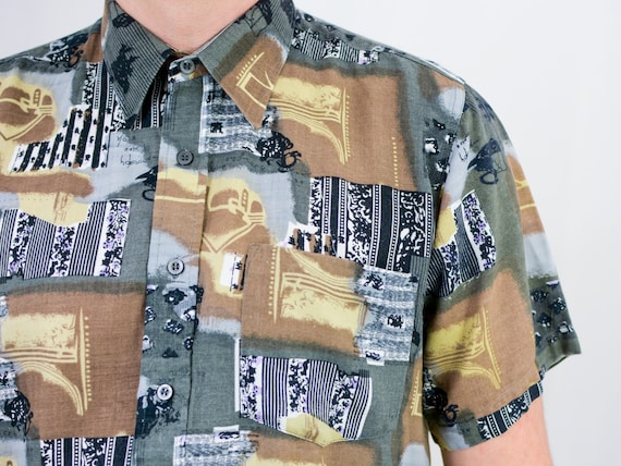 90s Short Sleeved Shirt Vintage Printed Mens Top Abstract Pattern