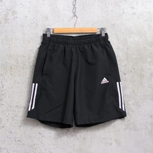 Adidas Black Shorts | 2000s vintage athletic gym | men&#39;s size M