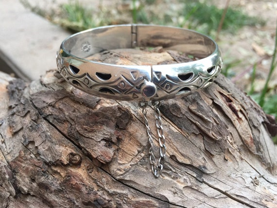 Beautiful Sterling Silver Hinged Bracelet - image 2