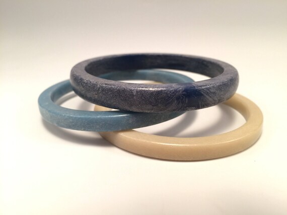 Vintage Marbled Plastic Bangles / Set of 3 - image 4