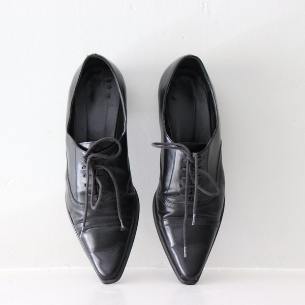 90s black leather minimalist pointed toe witchy lace up shoes US 8