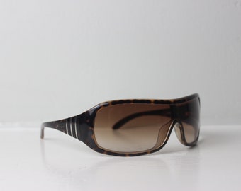 Y2K tortoise shield sunglasses Vogue vo2606s