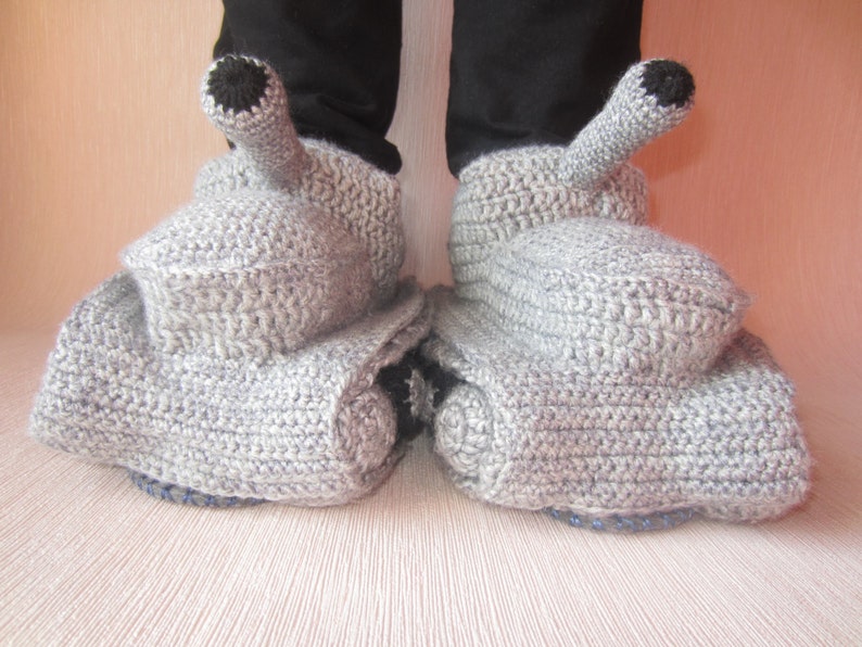 Hand Knit Slippers, Crochet Tank Slippers, Adult Crochet Slippers, Gift For Him, Handmade Shoes, Tank Slippers Shoes, Tanks Knit Slippers image 3