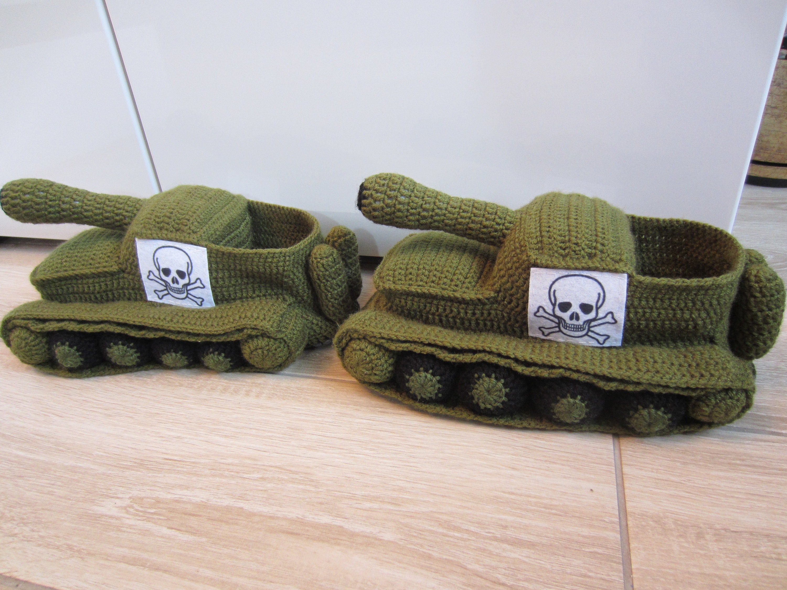 Tank Slippers Battle Slippers Army Tank Slippers Funny Slippers Panzer Hausschuhe Boyfriend Gift Tank Slippers Crochet Tanks Mens Etsy