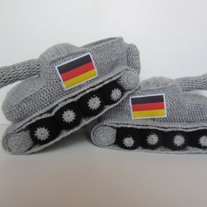 Scarpe da carro armato, pantofole da carro armato all&#39;uncinetto, pantofole da carro armato all&#39;uncinetto, pantofole da carro armato regalo per uomo, carro armato Panzer, regalo per fidanzato, regalo all&#39;uncinetto per marito