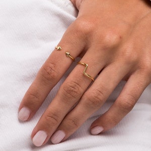 V gold ring Geometry ring Minimalist ring Dainty ring Minimalist jewelry Stackable ring Dainty ring image 2