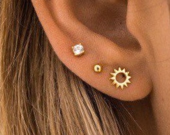 Sun stud earrings - Tiny gold studs - Dainty earrings - Tiny studs - minimalist earrings - gold earrings -delicate stud earrings -gold studs