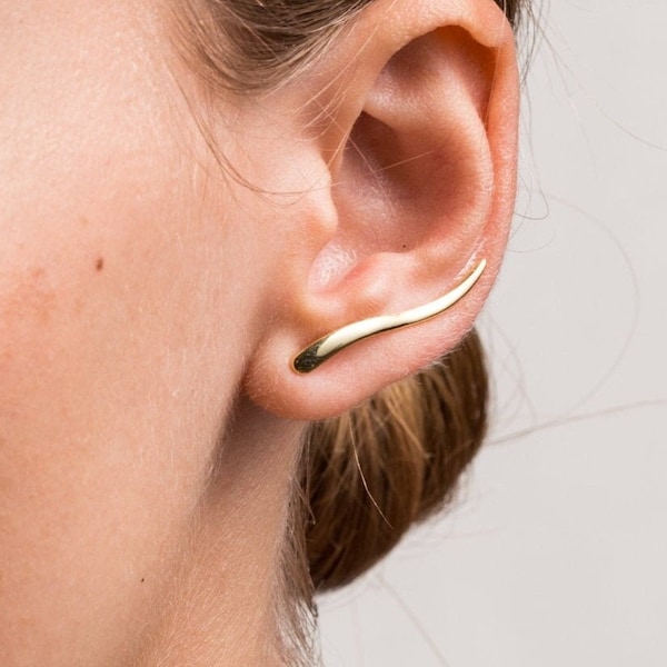 Ear climber - Minimalist Ear climber - Gold Ear crawler - Dainty ear climbers - Minimalist jewelry - Minimalist earrings - Gold earring