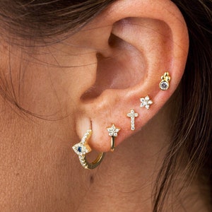 Evil Eye gold hoop earrings - Cartilage Hoop - Cz evil eye earrings -  Dainty earrings - Huggie earring - Minimalist earring - S-PEZ0359