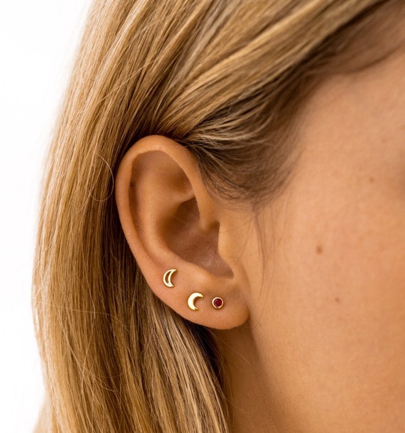925 Sterling Silver Small Dainty Crescent Moon Minimal Earring 925 Sterling Silver Small Dainty Crescent Moon Minimal Earring