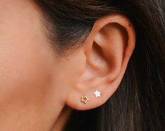 Ster stud oorbellen - Gouden Ster studs - Zilveren Ster stud oorbellen - Minimalistische oorbellen - Sierlijke studs - Minimalistische studs- S-PE00116